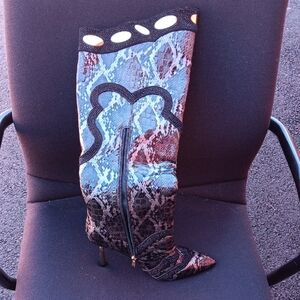 Stylish Snakeskin Pattern Knee-High Boots - Blue and Black